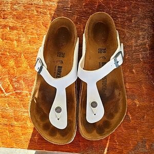 Women's white sz 39 Birkenstock
